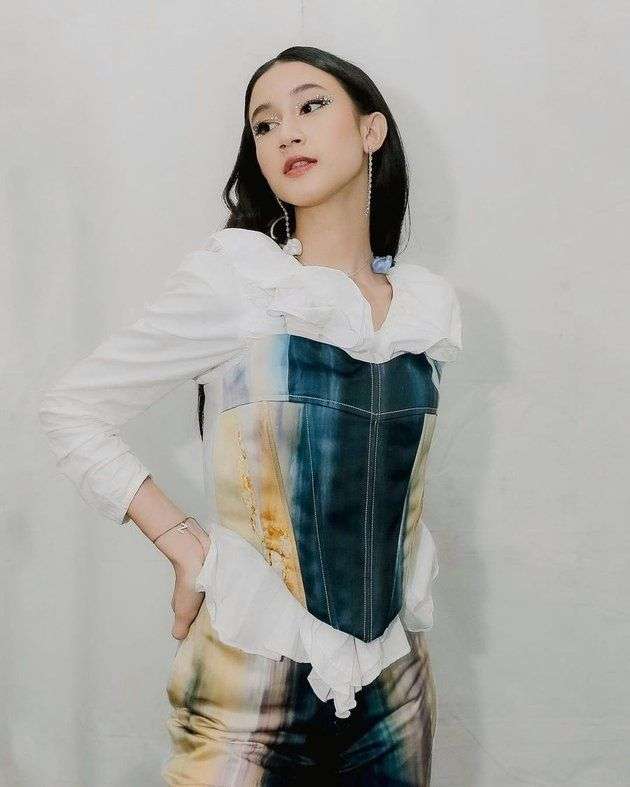 Lagi Jadi Bahan Omongan, Intip Potret Keisya Levronka yang Suka Bergaya Nyentrik dan Makeup Tebal