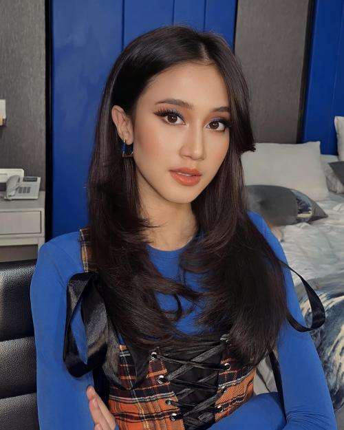 Lagi Jadi Bahan Omongan, Intip Potret Keisya Levronka yang Suka Bergaya Nyentrik dan Makeup Tebal