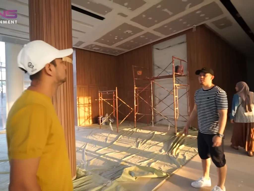 10 Potret Kantor Baru Raffi Ahmad yang Menelan Rp150 Miliar, Mewahnya Bikin Menjerit!