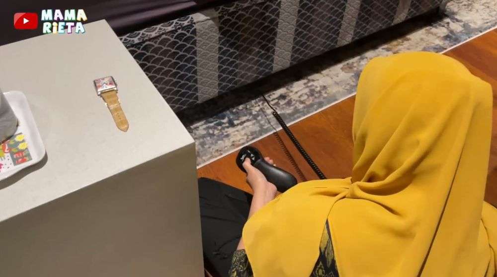 Momen Detik-detik Rafathar Kejepit di Kasur Canggih Rieta Amilia