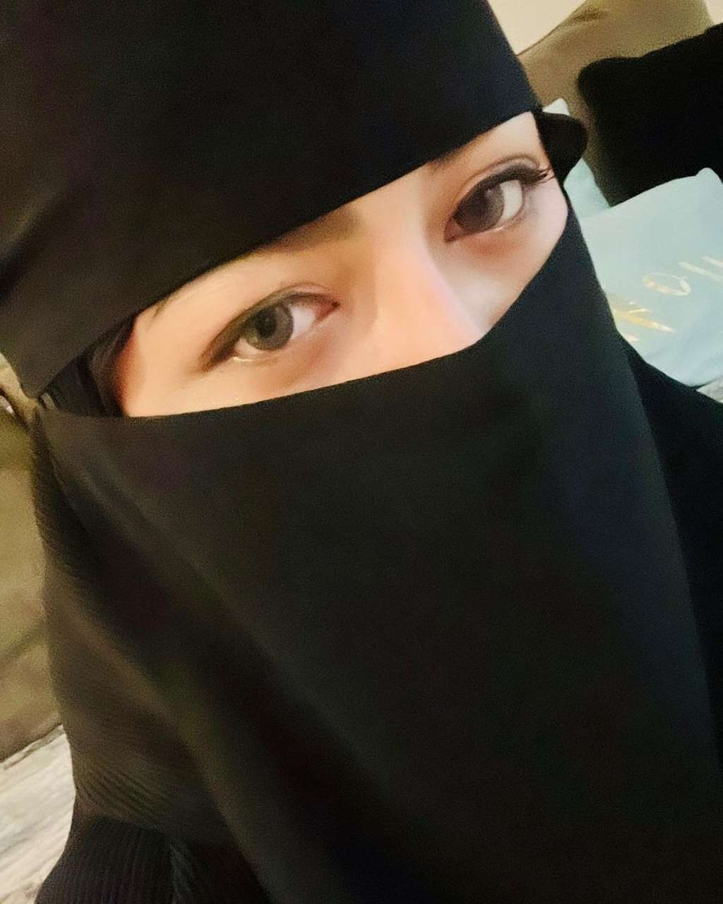 Kini Bercadar Potret Ratu Rizky Nabila Tetap Pakai Celana Jeans 