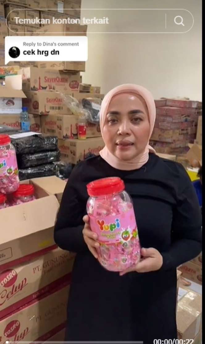 10 Potret Toko Online Muzdalifah di Istana Mewahnya, Dikenal Tajir Melintir, Kini Jualan Tisu & Sabun