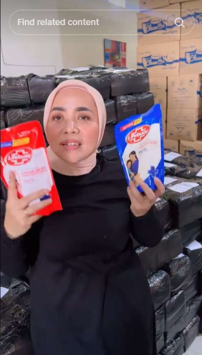 Dulu Dikenal Tajir Melintir, Kini Muzdalifah Tak Malu Jualan Tisu Sampai Sabun Mandi 