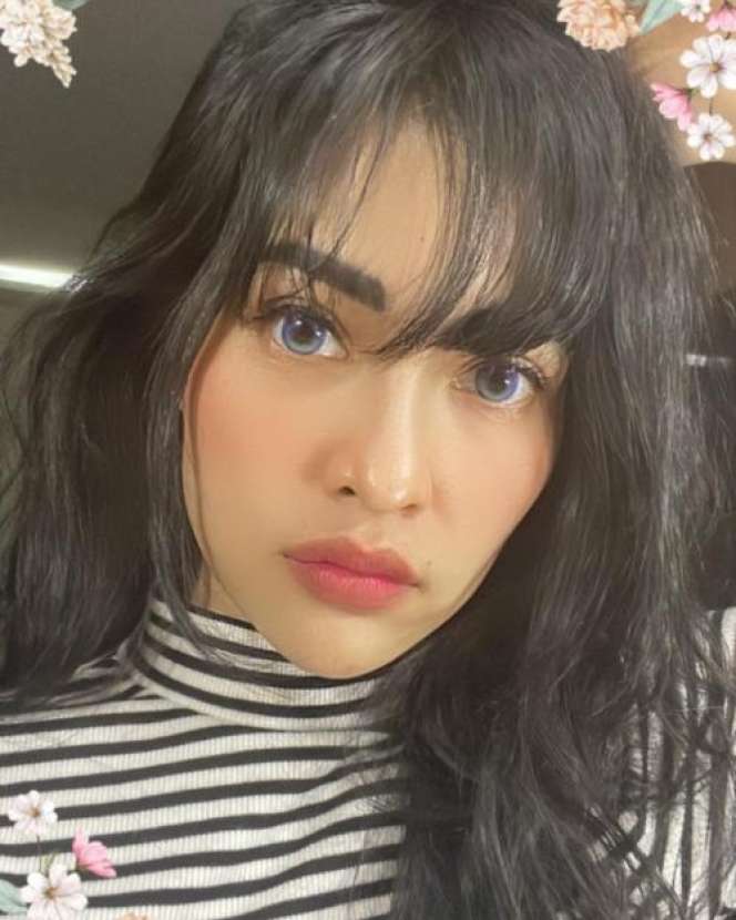 Potret Cantik Devay Duo Anggrek yang Kerap Tampil Menggoda, Usai Lagu Cikini Gondangdia Viral