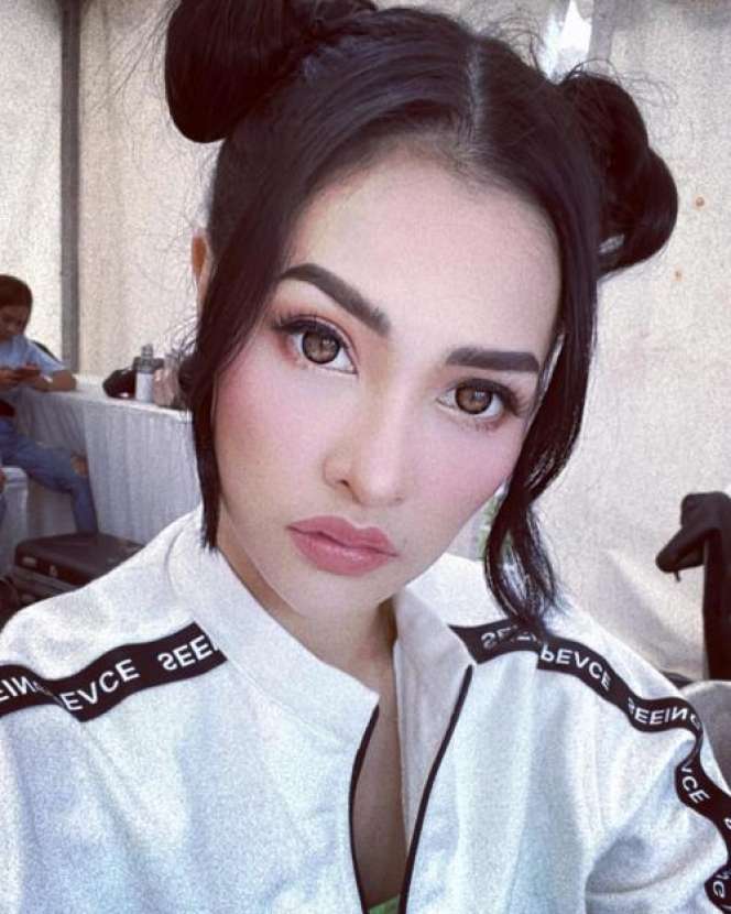Potret Cantik Devay Duo Anggrek yang Kerap Tampil Menggoda, Usai Lagu Cikini Gondangdia Viral