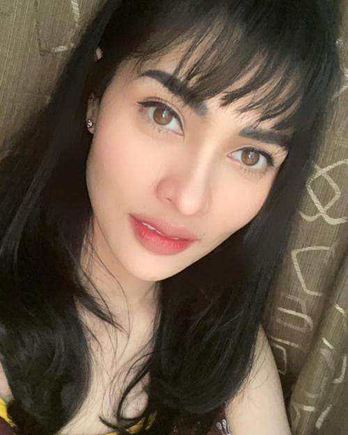 Potret Cantik Devay Duo Anggrek yang Kerap Tampil Menggoda, Usai Lagu Cikini Gondangdia Viral