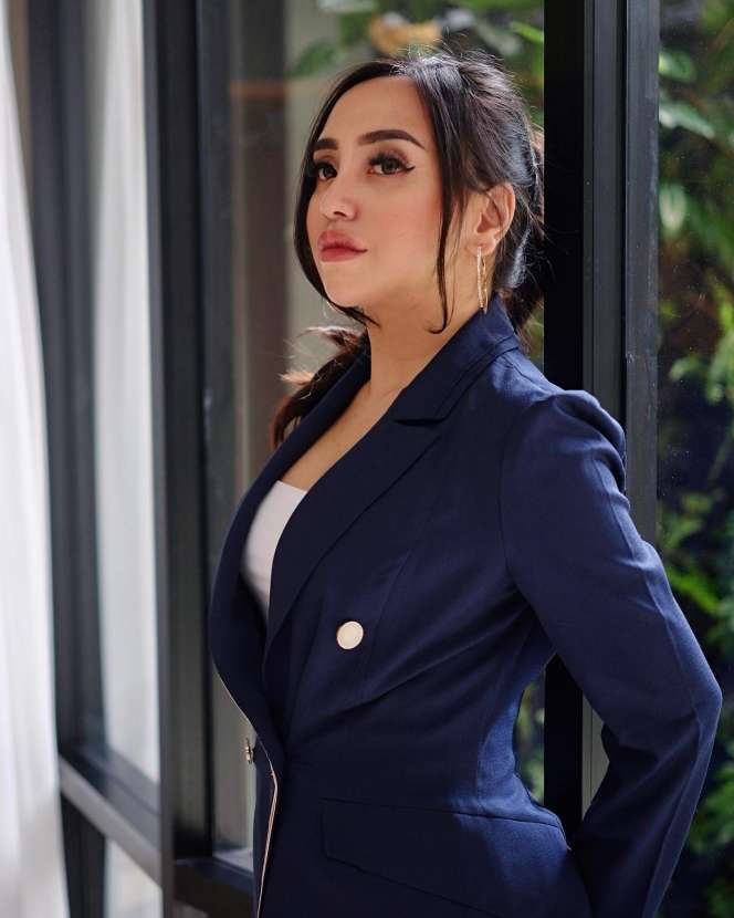 Dulu Viral Nikah Usia 18 Tahun, Kini Hidup Artis Cantik Ini Berubah Drastis Usai Cerai
