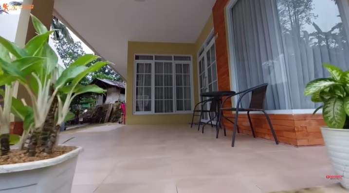 Tak Disangka Rumah Mewah Mepet Sawah Ini Milik Pedangdut Ternama, Dulu Berdinding Bambu Kini Berubah Drastis Usai Direnovasi