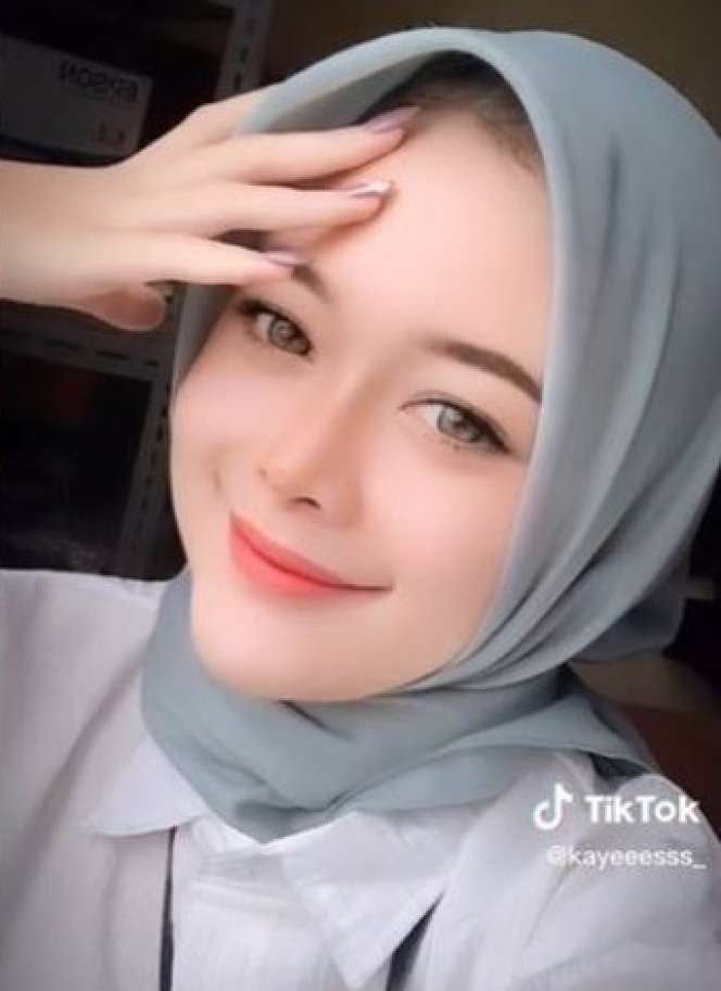 10 Adu Gaya Yessy VS Istri Ryan Dono, Dulu Batal Nikahi Gegara Mahar Rumah, Yang Baru Mirip Siti Nurhaliza?