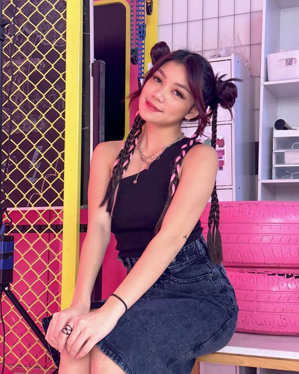 10 Adu Gaya Rachel Vennya VS Regina Phoenix, Mantan Istri & Pacar Niko Jadi Bestie, Dijuluki Lisa dan Jenny Blackpink!