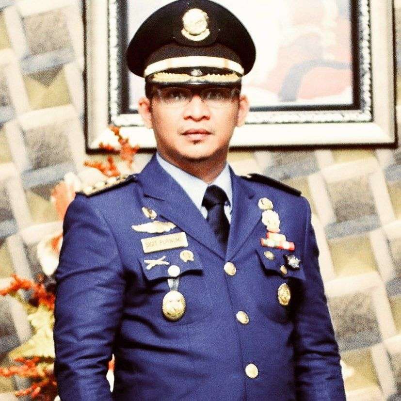 Bocah Imut Ini Pilih Berhenti Kuliah Demi Jadi Vokalis Band, Kini Kariernya Kian Moncer Usai Banting Stir Jadi Pejabat 