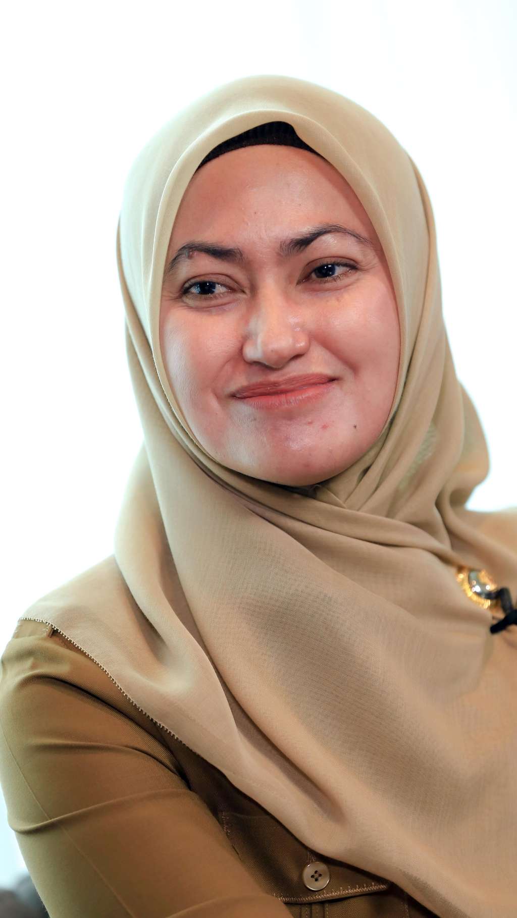 Potret di Balik Paras Cantik Bupati Luwu Utara Indah Putri Indriani