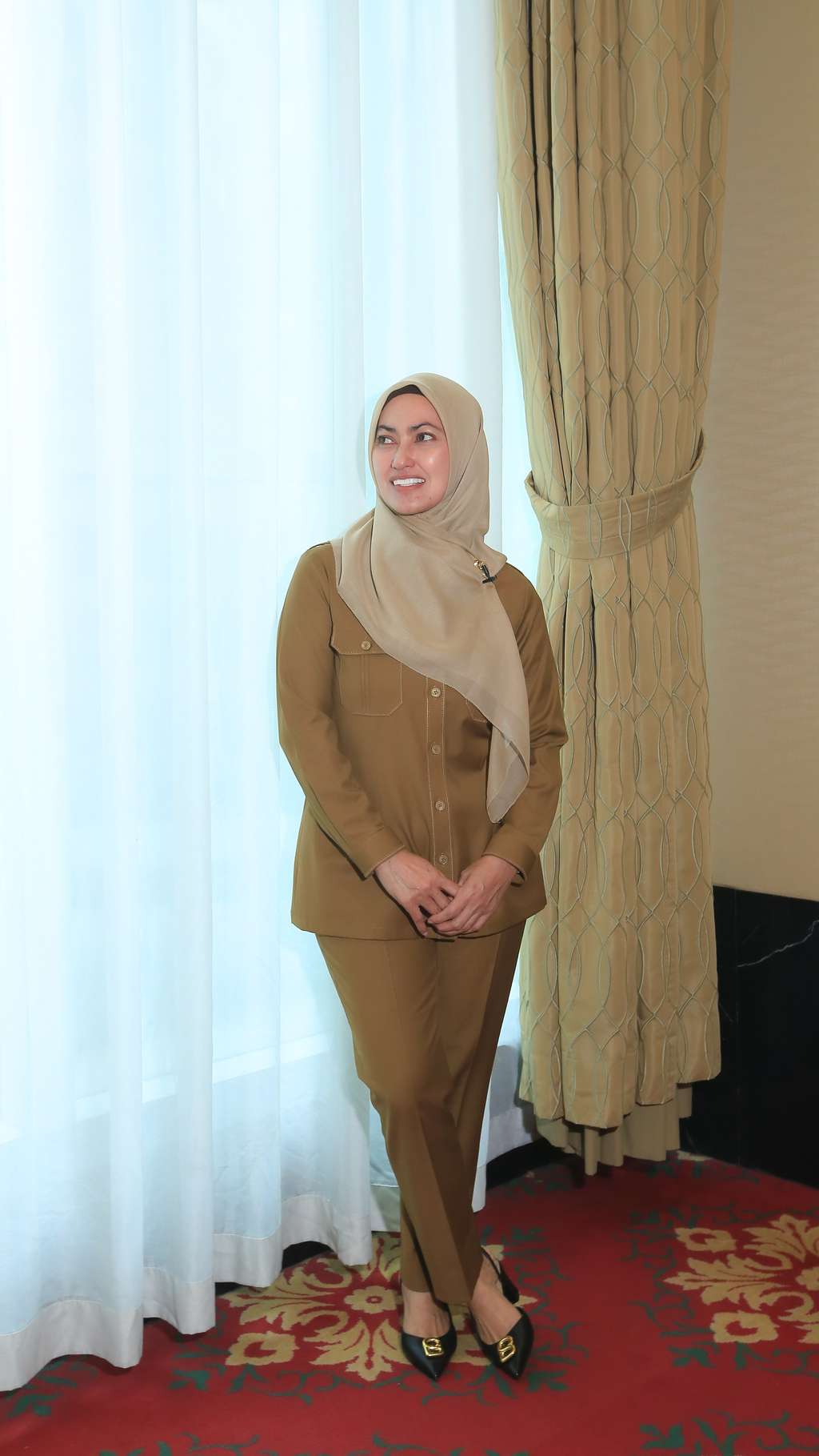 Potret di Balik Paras Cantik Bupati Luwu Utara Indah Putri Indriani