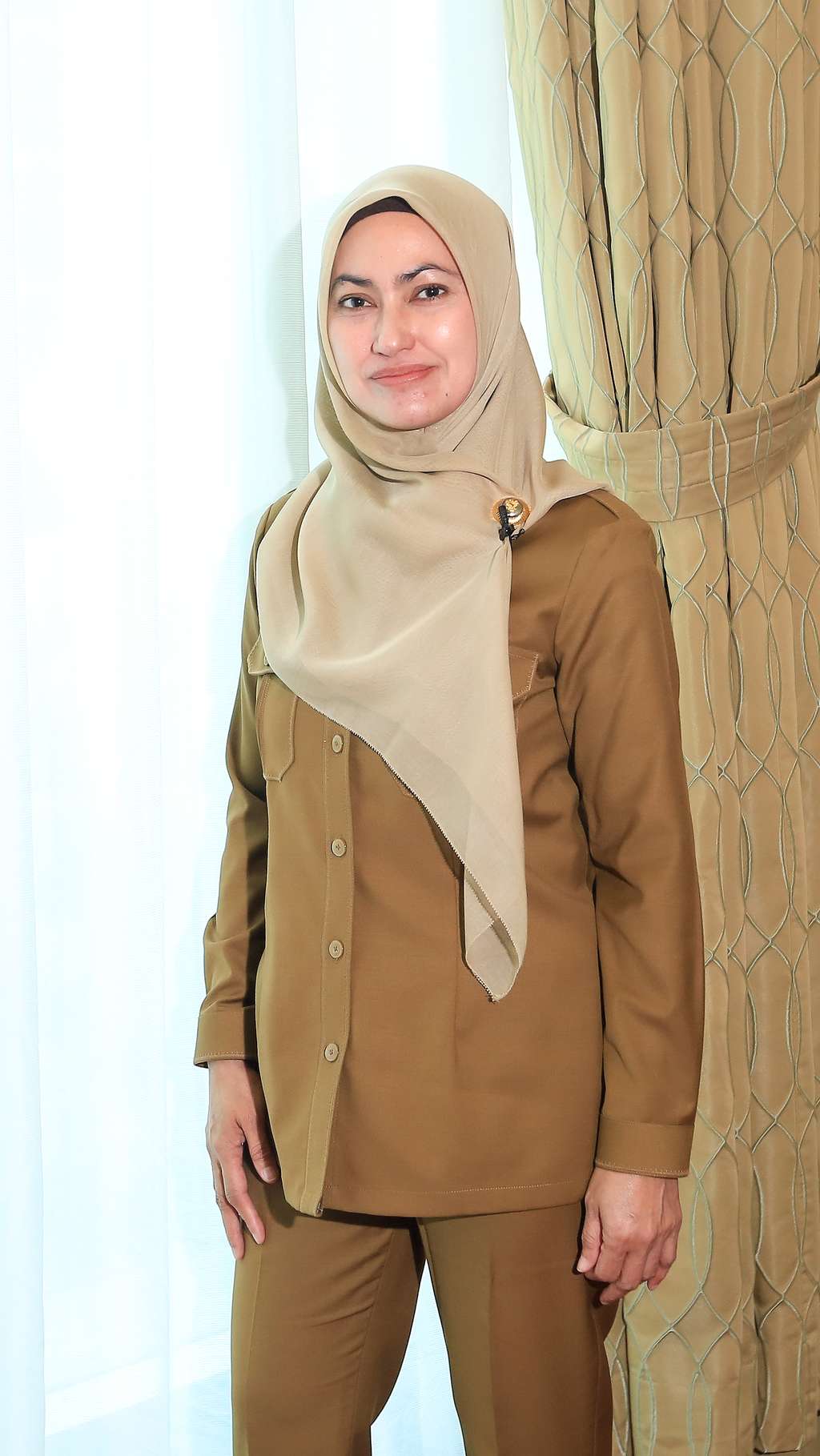 Potret di Balik Paras Cantik Bupati Luwu Utara Indah Putri Indriani