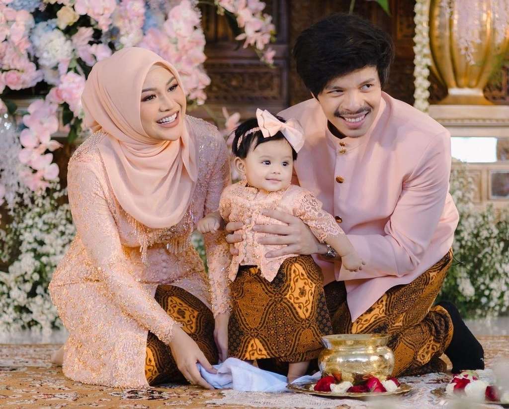12 Potret Anak Balita Artis Pakai Kebaya, Chava & Ameena Super Gemas, Bak Boneka Nasional