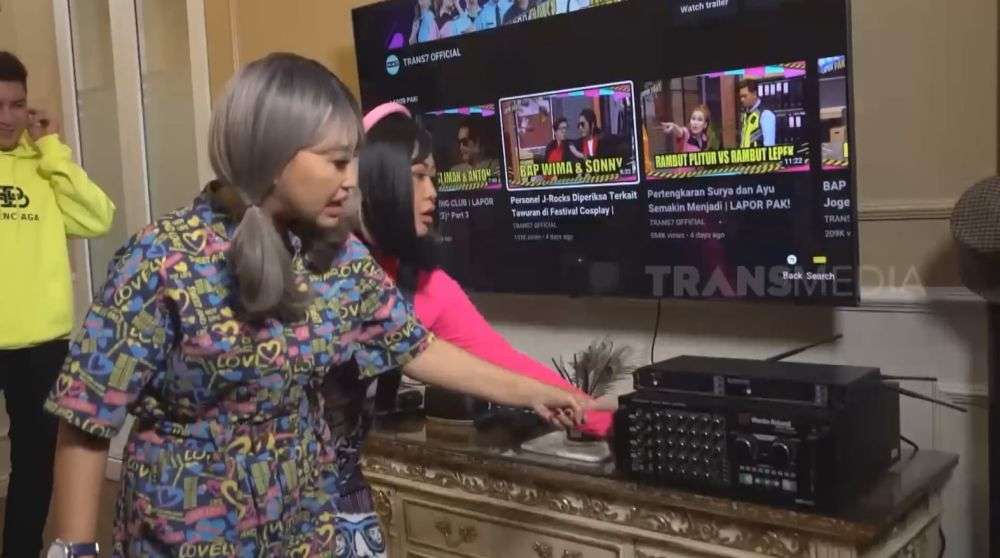 Serba Emas! Potret Ruang Kerja Shindy Samuel, Ada Pintu Rahasianya 