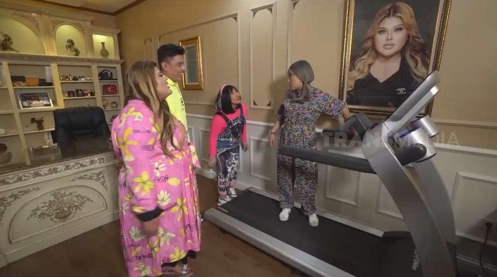 Serba Emas! Potret Ruang Kerja Shindy Samuel, Ada Pintu Rahasianya 