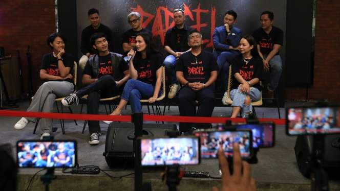 Atiqah Hasiholan Jadi Photo Journalist di Film 'The Parcel'