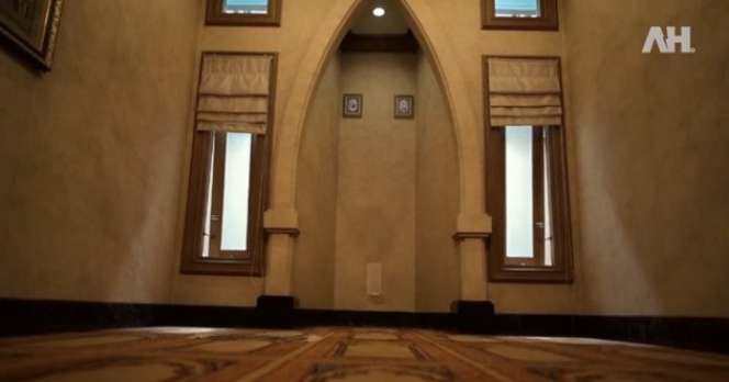 Potret Rumah Mewah Alshad Ahmad yang Ditaksir Seharga Rp300 Miliar, Super Megah Bak Istana Kerajaan
