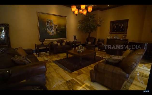 Potret Rumah Mewah Alshad Ahmad yang Ditaksir Seharga Rp300 Miliar, Super Megah Bak Istana Kerajaan