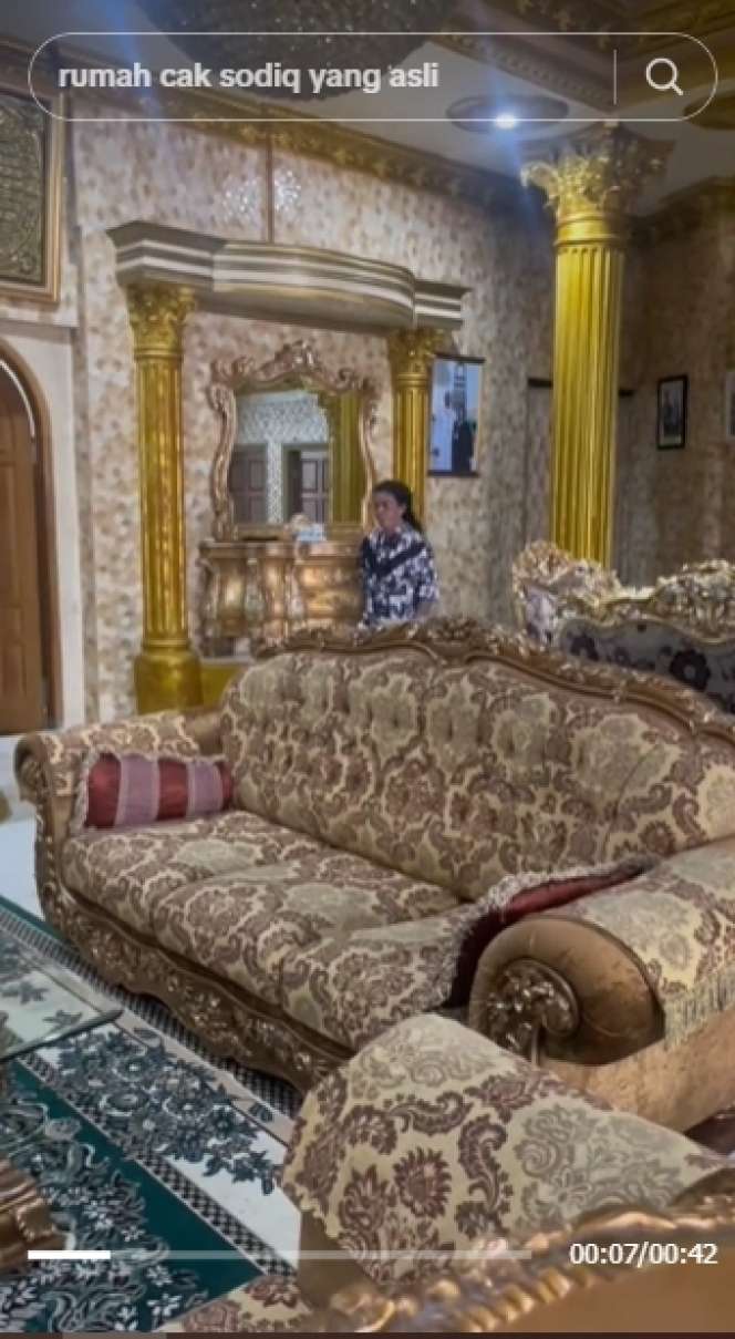 10 Adu Mewah Rumah Denny Caknan VS Cak Sodiq, Duel Raja Dangdut Koplo, Satunya Bak Istana `Emas`!
