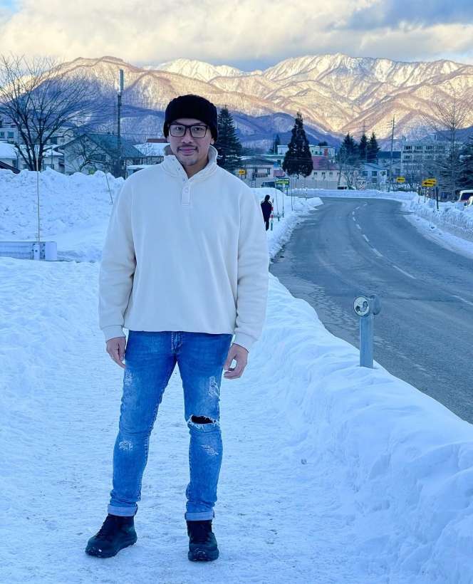 Pria Bertubuh Kurus Ini Dulunya Vokalis Band Ternama, Kini Pilih Hengkang dan Solo Karier, Begini Kabar Terbarunya