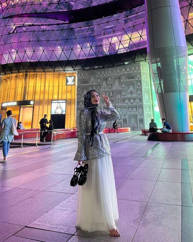 Artis Cantik Ini Dulu Tinggal di Rumah Berdinding Kayu Hingga Idap Kanker, Kini Jadi Pengusaha Sukses