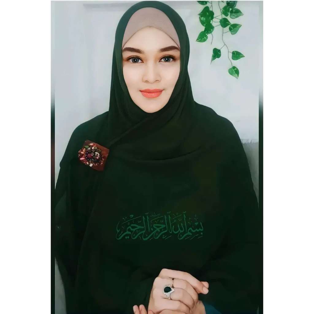 Potret Zeda Salim yang Viral Ungkap Sikap Kasar Sang Suami: `Tak Dinafkahi Hingga Difitnah Jadi Wanita Simpanan`