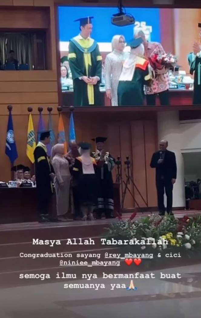 Potret Rey Mbayang saat Wisuda S1, Bikin Heboh Nyanyikan Lagu Untuk Dinda Hauw