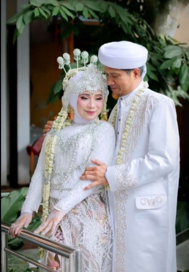 Viral Pasangan Beda Usia 34 Tahun, Suamiku Ternyata Teman Ayahku, Lihat Potretnya Dikira Bapak & Anak