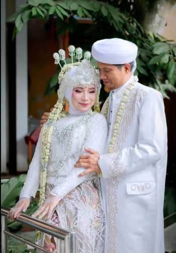 Viral Pasangan Beda Usia 34 Tahun, Suamiku Ternyata Teman Ayahku, Lihat Potretnya Dikira Bapak & Anak