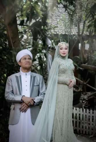 Viral Pasangan Beda Usia 34 Tahun, Suamiku Ternyata Teman Ayahku, Lihat Potretnya Dikira Bapak & Anak