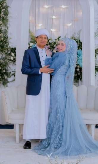 Viral Pasangan Beda Usia 34 Tahun, Suamiku Ternyata Teman Ayahku, Lihat Potretnya Dikira Bapak & Anak