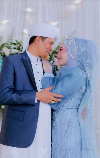Viral Pasangan Beda Usia 34 Tahun, Suamiku Ternyata Teman Ayahku, Lihat Potretnya Dikira Bapak & Anak