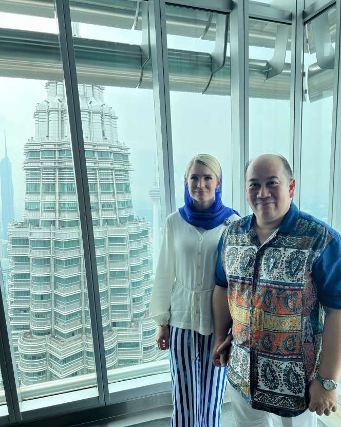 Potret Istri Putra Mahkota Kelantan yang Berasal Dari Swedia, Penampilannya Curi Perhatian