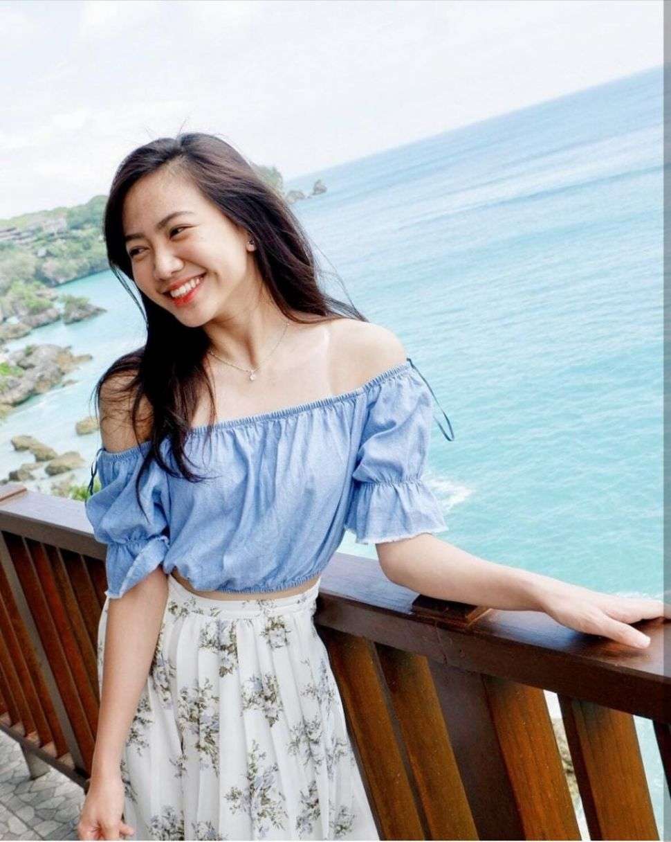 Pesona Shania Shanju eks JKT 48 yang Berhasil Luluhkan Hati Jonathan Christie 