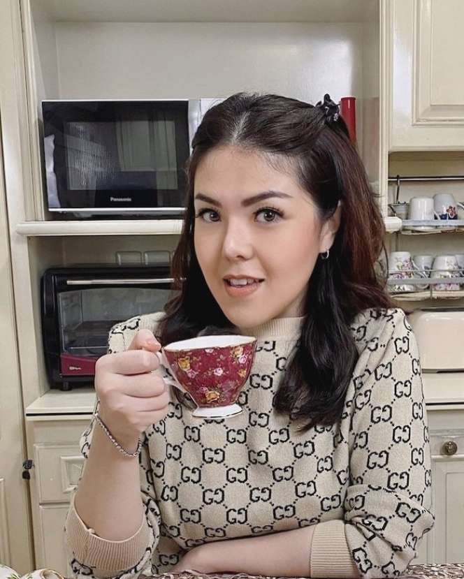 Wajah Berubah Total! 10 Artis ini Dituding Oplas, Foto SMA Bella Bonita Jadi Gunjingan!