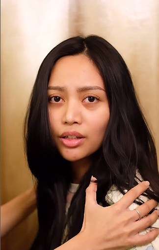 Gaya Centil Rachel Vennya Cosplay Jadi Barbie Janda Pirang