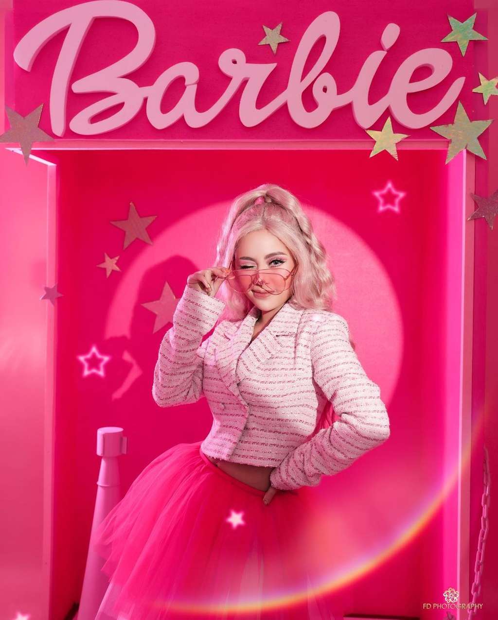 Gaya Centil Rachel Vennya Cosplay Jadi Barbie Janda Pirang