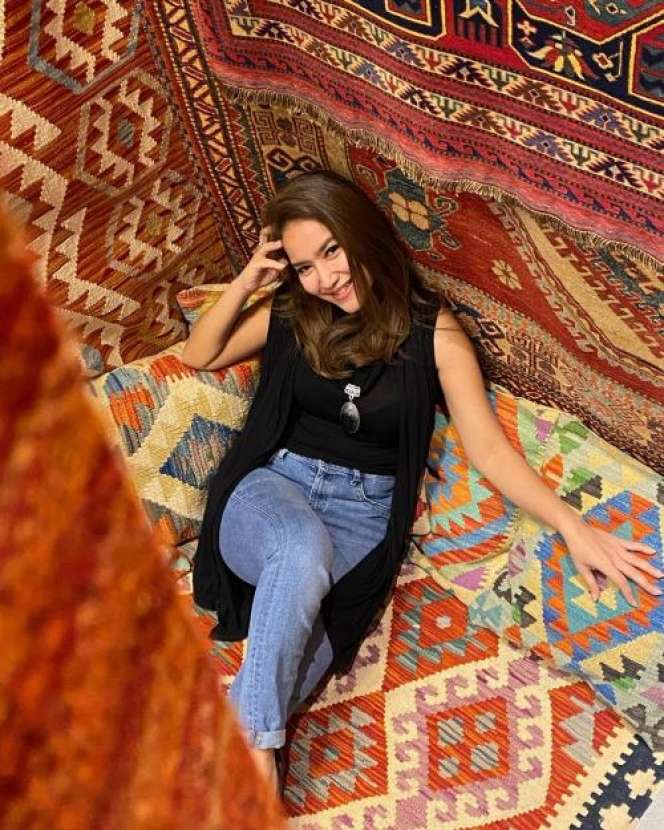 Potret Mantan Istri Ferry Maryadi, Risma Nilawati yang Makin 'Hot'