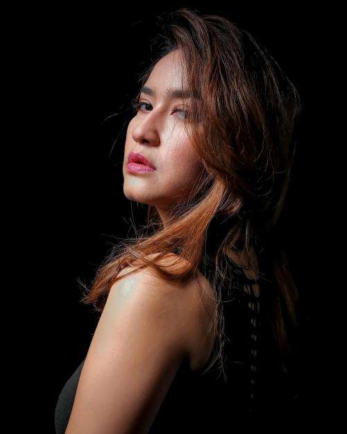 Potret Mantan Istri Ferry Maryadi, Risma Nilawati yang Makin 'Hot'