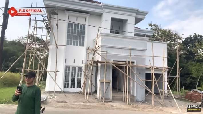 10 Potret Rumah Mewah Ega & Rafly D'Academy Mepet Sawah, Bak Istana, Bakal Saingi Lesty-Billar?