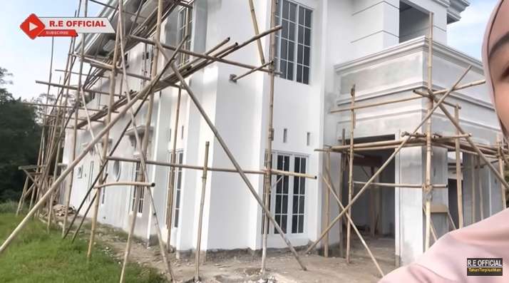 10 Potret Rumah Mewah Ega & Rafly D'Academy Mepet Sawah, Bak Istana, Bakal Saingi Lesty-Billar?