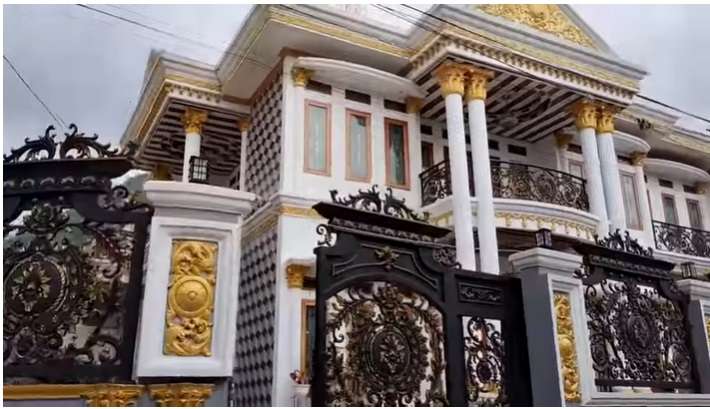 Potret Kampung Sultan Viral di Garut, Dipenuhi Rumah Super Mewah, Ternyata Ini Pekerjaan Warganya…
