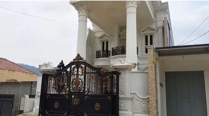 Potret Kampung Sultan Viral di Garut, Dipenuhi Rumah Super Mewah, Ternyata Ini Pekerjaan Warganya…