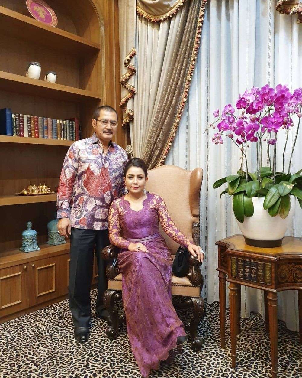 10 Artis ini Pilih Tak Ngecek HP Pasangan, Ternyata Ada yang Lebih Sabar dari Nagita Slavina!