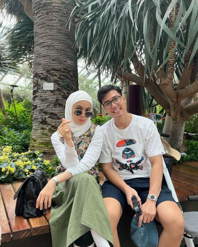 10 Artis ini Pilih Tak Ngecek HP Pasangan, Ternyata Ada yang Lebih Sabar dari Nagita Slavina!
