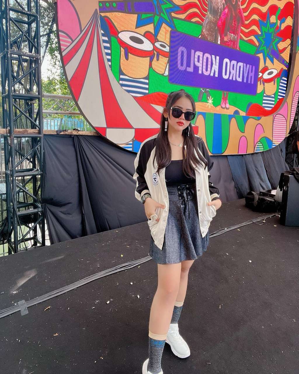 Penyanyi Seksi Ini Berhasil Diet Hingga 30 Kg, Penampilannya Kini Manglingi Banget