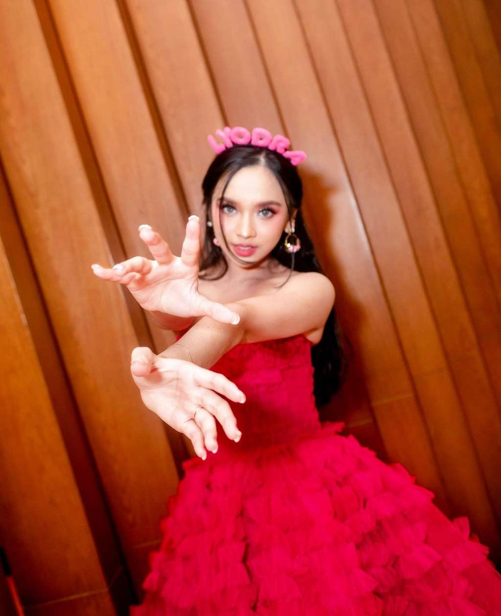 Bikin Gemes, Potret Lyodra Cosplay ala Barbie Hidup