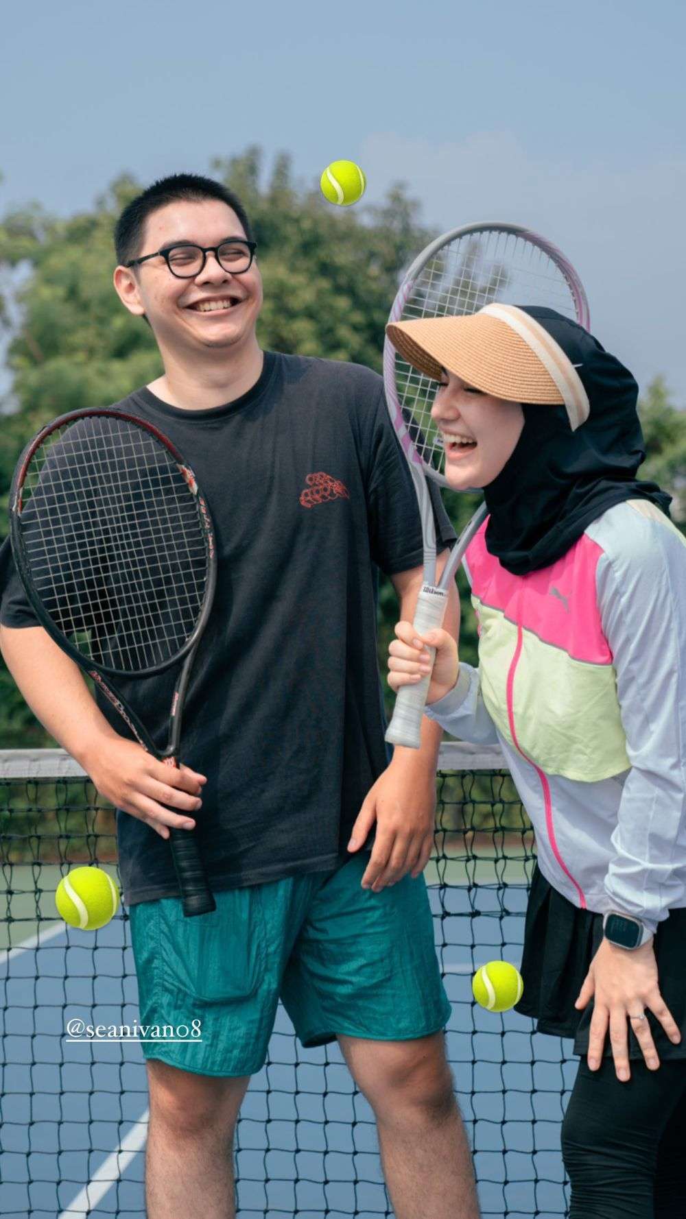 Gaya Irish Bella Saat Main Tenis, Pakai Legging dan Rok